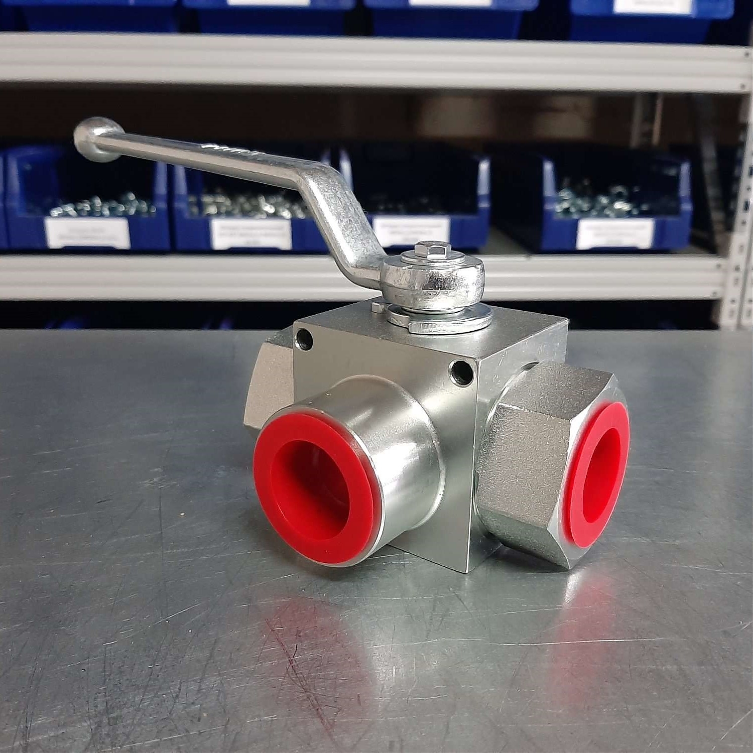 Кран шаровый трехходовой KHB3K-G3/4-T